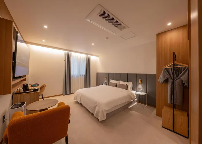 H-avenue Munhyeon Busan