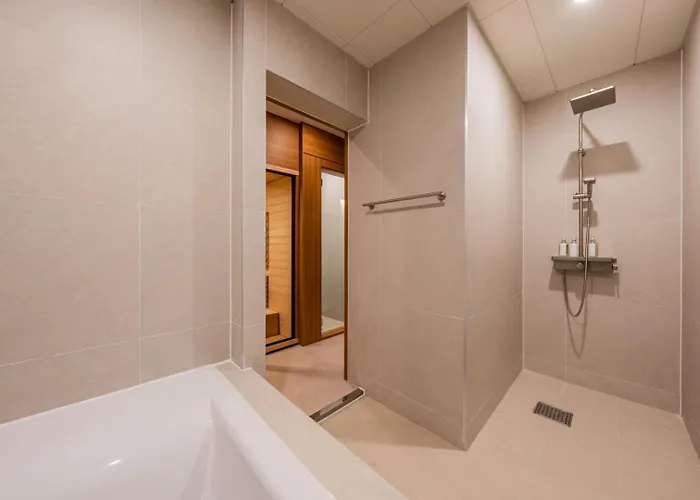 Hotel H-avenue Munhyeon